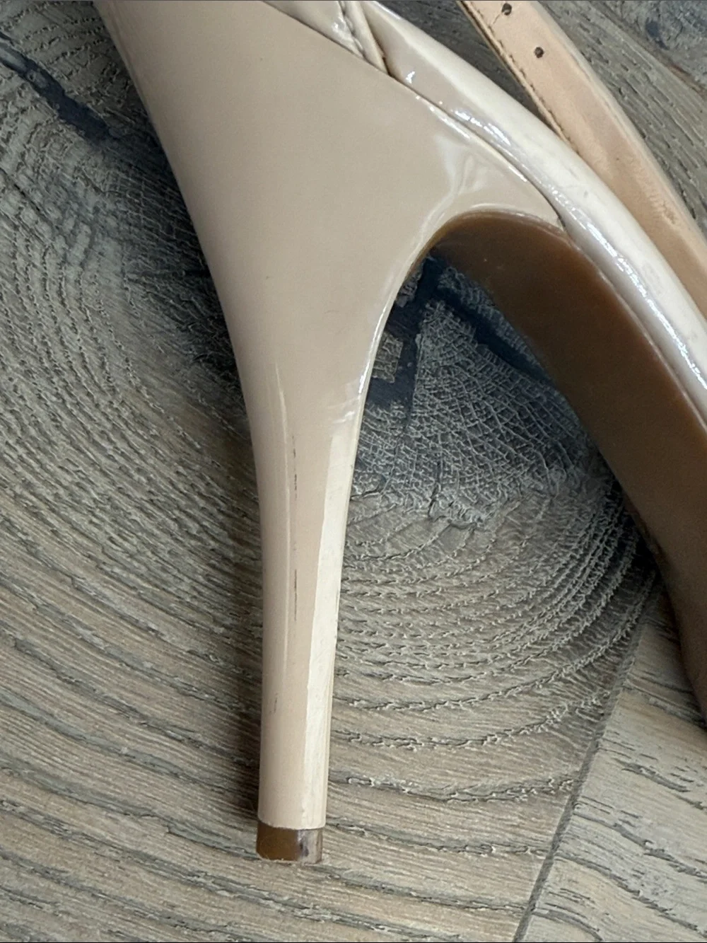 GUESS Nude Patent Slingback Peep Toe 4 3/4” Platform Heels- 8 1/2 M